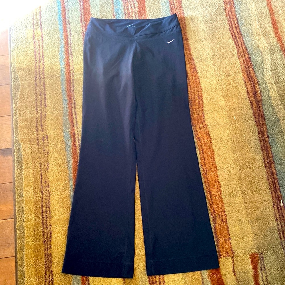 Women’s Nike sweat pants